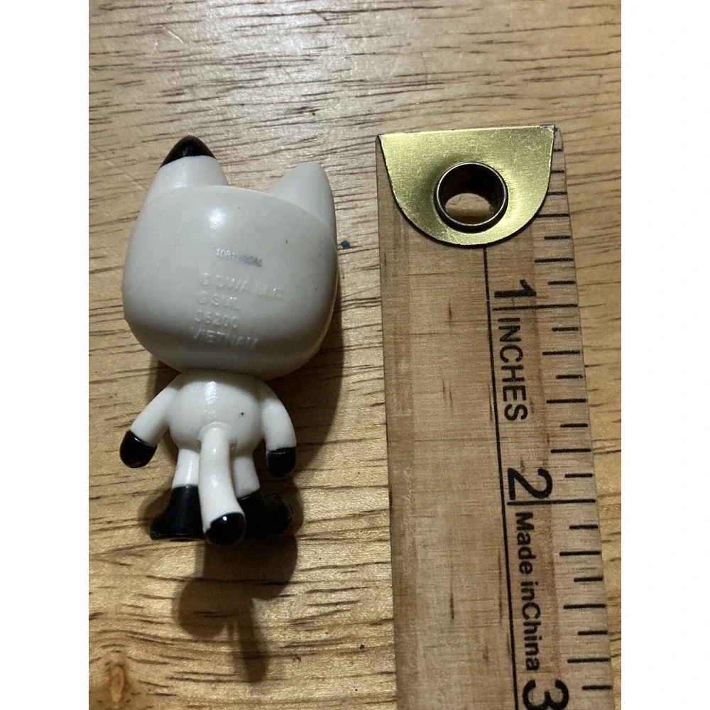 Gabby's Dollhouse Pandy Paws Cat Vinyl Toy Mini Figure White Kitten Figurine